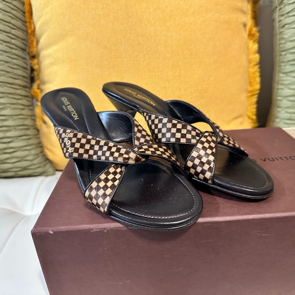 Louis Vuitton Checkered Black Sandals